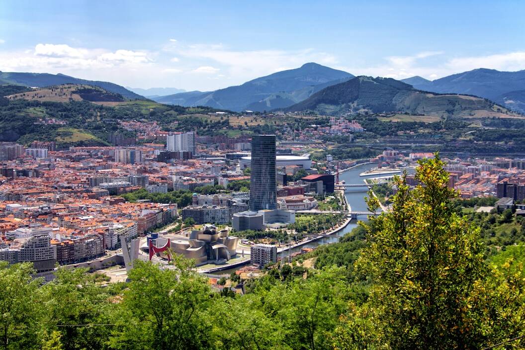 Bilbao ab 107€: Lufthansa-Flüge ab Köln mit Gepäck 167€
