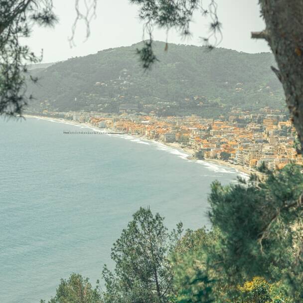 Costa Favolosa: 10 Nächte von Savona nach Hamburg ab 669€