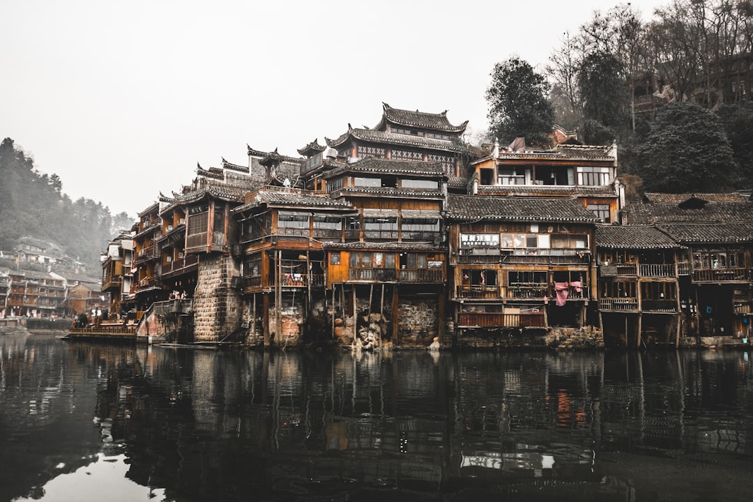 China-Reisen: Premium Economy ab Budapest nur 596€
