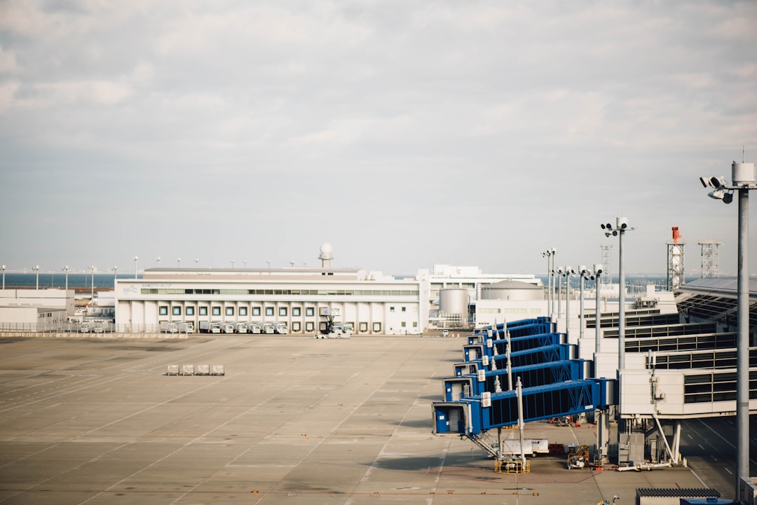 Hotel-Status sichern: Oneworld Sapphire für 192€ bei Royal Jordanian