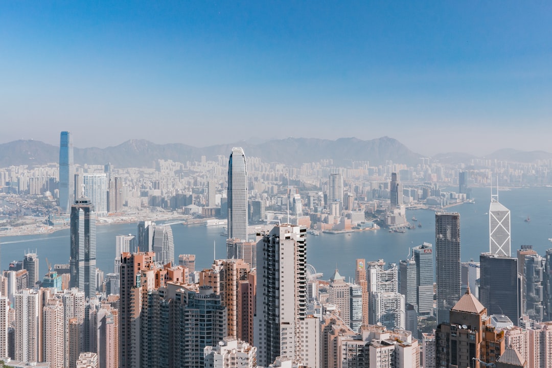Prag & Wien nach Hongkong: Cathay Pacific Premium ab 869€