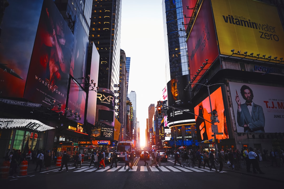 Berlin nach New York: Premium Economy ab 649€ buchen!