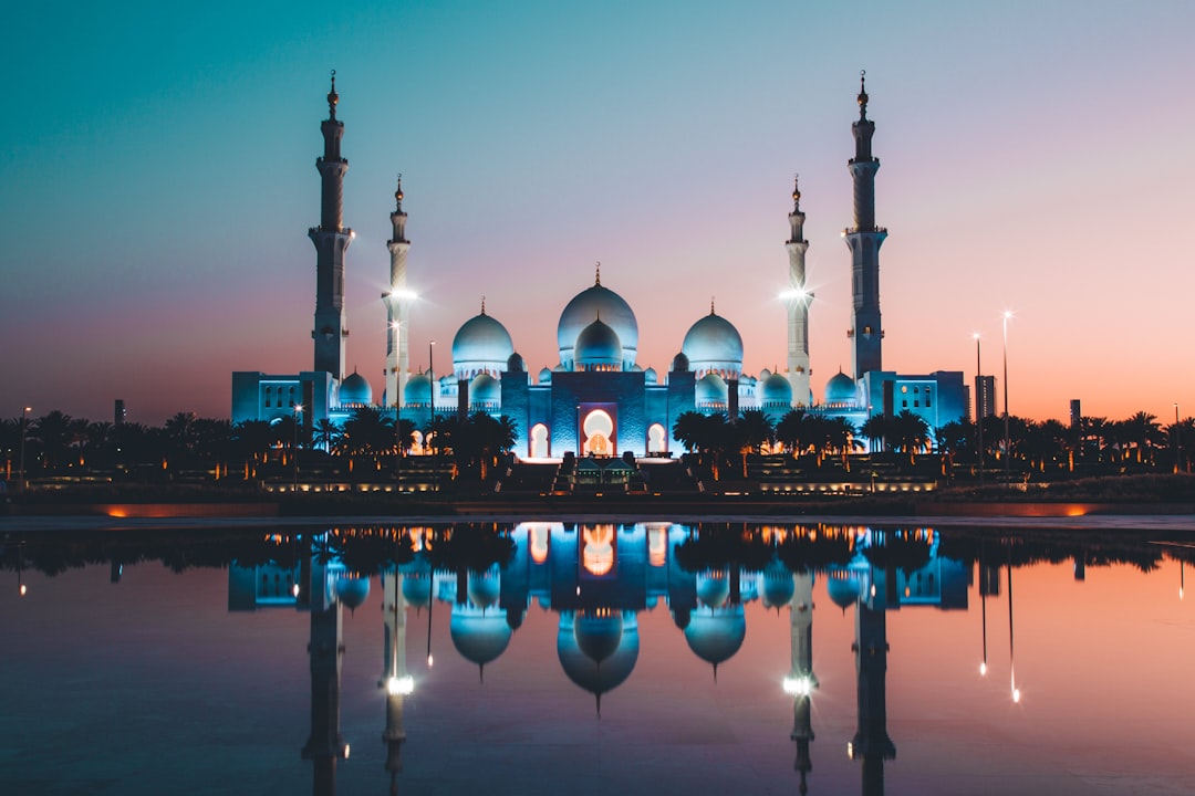 Eurowings Business von Berlin nach Abu Dhabi: 460€ inkl. 400 Meilen