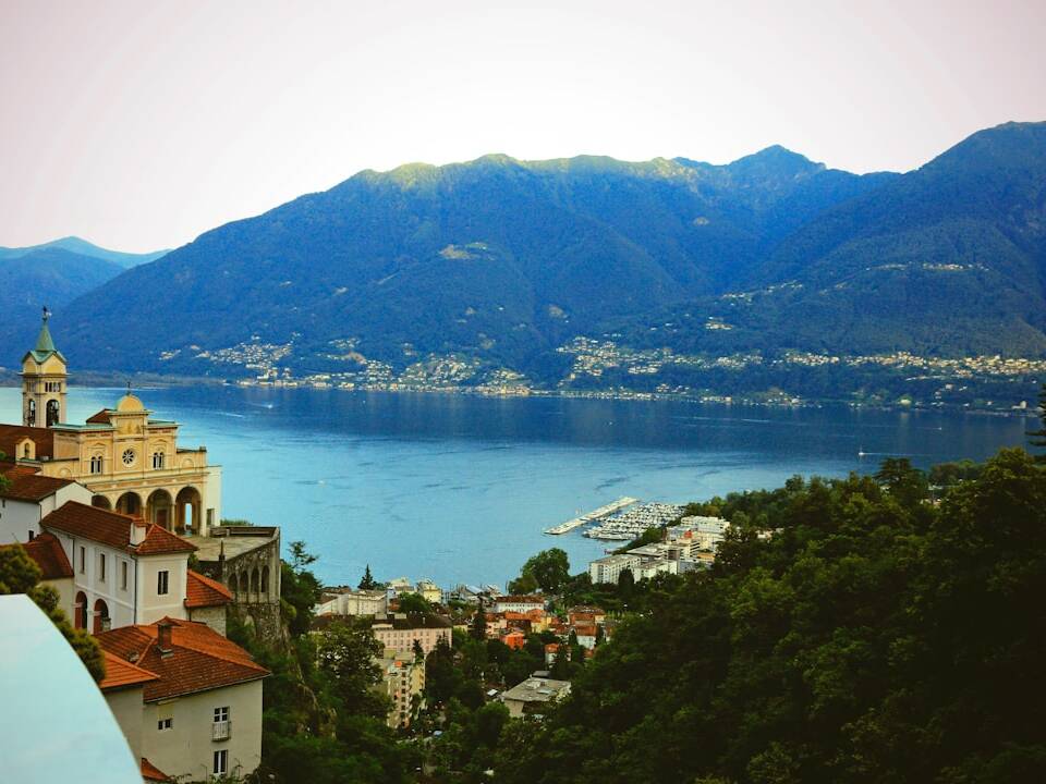 Günstige Zugreisen: Basel/Zürich-Locarno ab 22 CHF