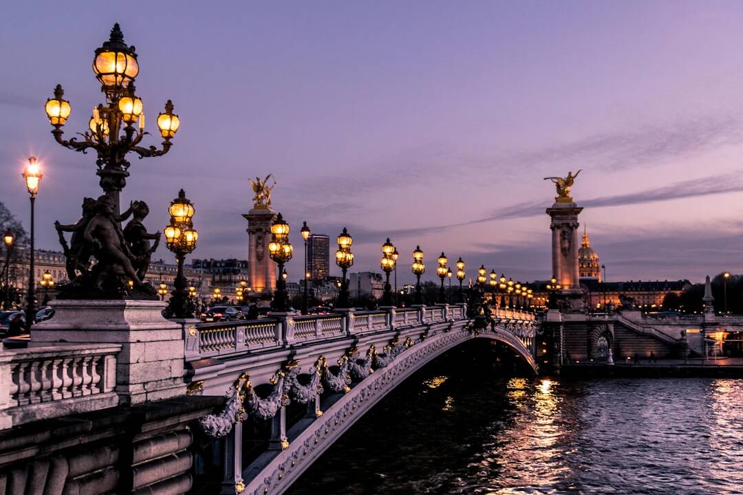 Lufthansa Studentenrabatt Frankreich: €50 ab, 46kg Gepäck!
