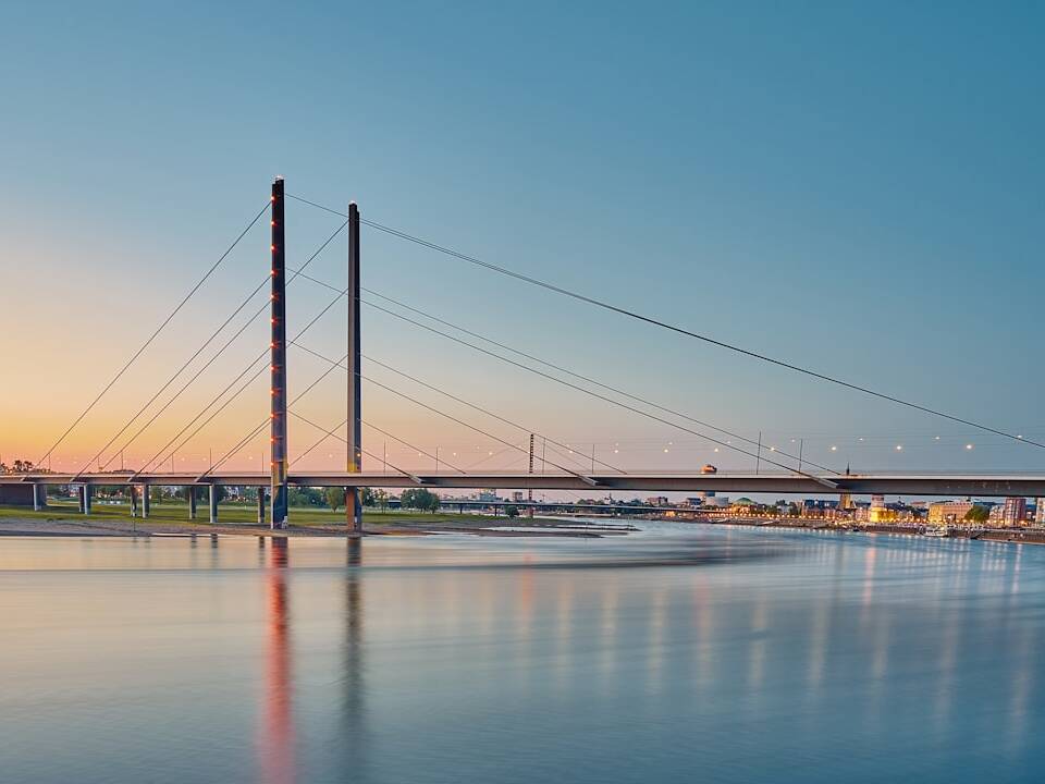 Günstiges Hilton Düsseldorf: Doppelzimmer & Frühstück 105€