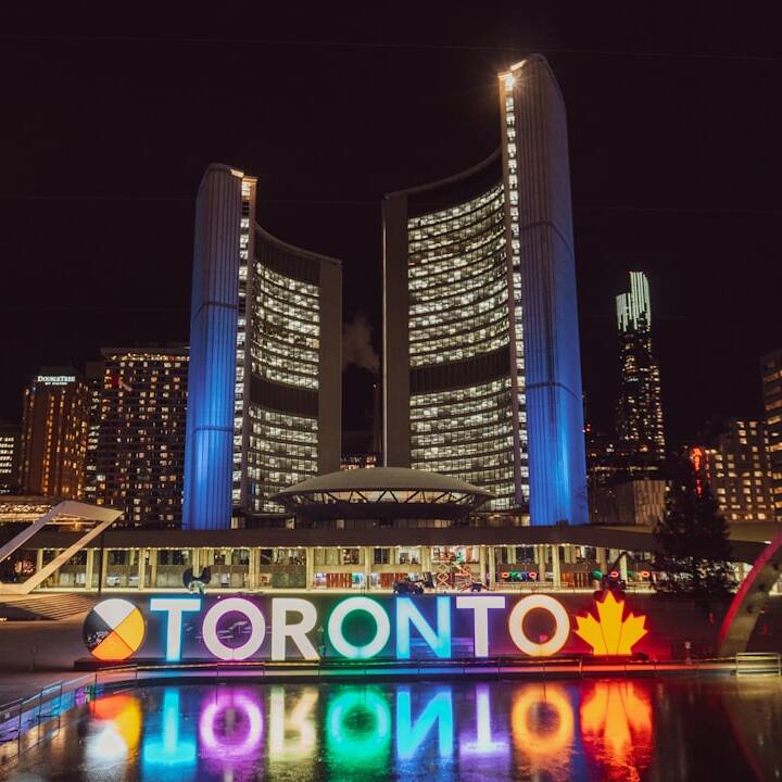 Günstig nach Toronto: Direktflüge ab Amsterdam ab 298€