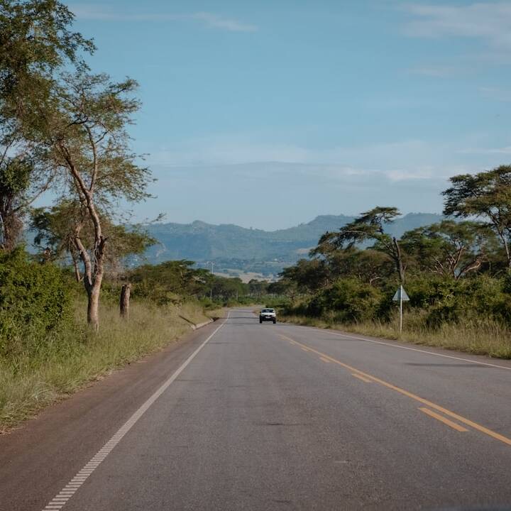 Günstige Flüge nach Entebbe ab 428€ inkl. Gepäck
