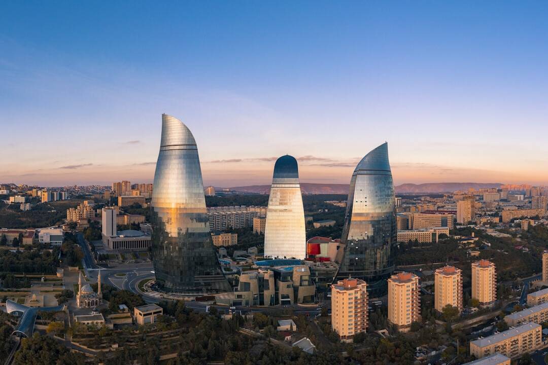 Nonstop nach Baku: Ab Wien & Berlin ab 208€ fliegen!